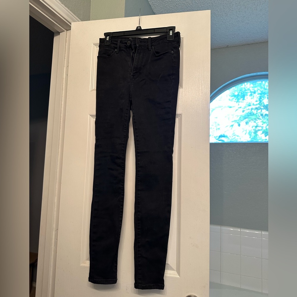 Black skinny jeans